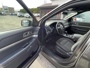 Miniature 19 Ford Explorer XLT 2019