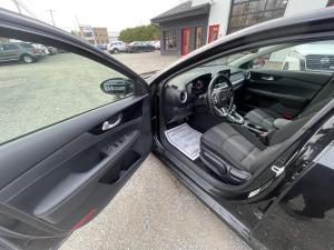 Miniature 17 Kia Forte5 EX 2023