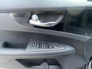 Miniature 18 Kia Forte5 EX 2023