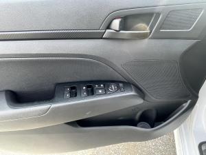Miniature 19 Hyundai Elantra Sport 2019