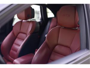 Miniature 14 Porsche Macan GTS 2024