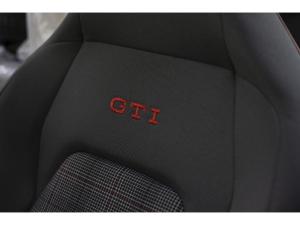 Miniature 13 Volkswagen Golf GTI Base 2023