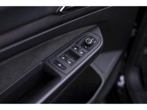 Miniature 18 Volkswagen Golf GTI Base 2023