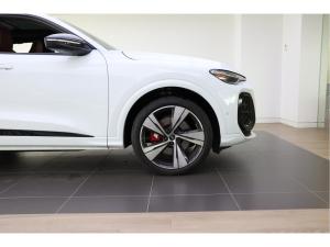 Miniature 8 Audi SQ5 Progressiv 2025