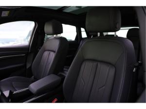 Miniature 16 Audi Q8 e-tron Base 2024
