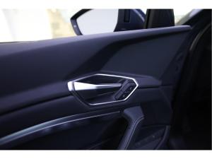 Miniature 22 Audi Q8 e-tron Base 2024