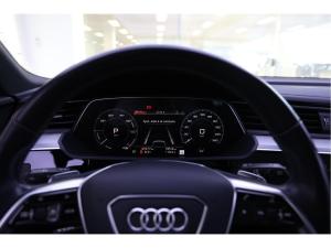 Miniature 24 Audi Q8 e-tron Base 2024