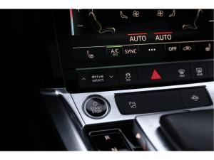 Miniature 27 Audi Q8 e-tron Base 2024
