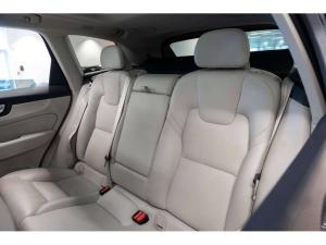 Thumbnail 15 Volvo XC60 T8 Plus Dark Theme   Camera 360   Harman/Kardon 2023