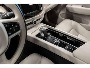 Thumbnail 16 Volvo XC60 T8 Plus Dark Theme   Camera 360   Harman/Kardon 2023