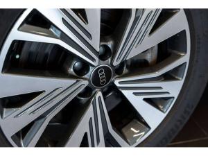 Thumbnail 8 Audi Q4 e-tron 55 Premium Package   S-Line   409 km 2024