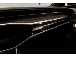 Miniature 28 Audi RS 6 Avant Carbon Optic Package   Full Leather Package 2025