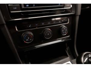 Miniature 26 Volkswagen Golf Comfortline   5 portes   Manuelle   Siège chauff. 2019