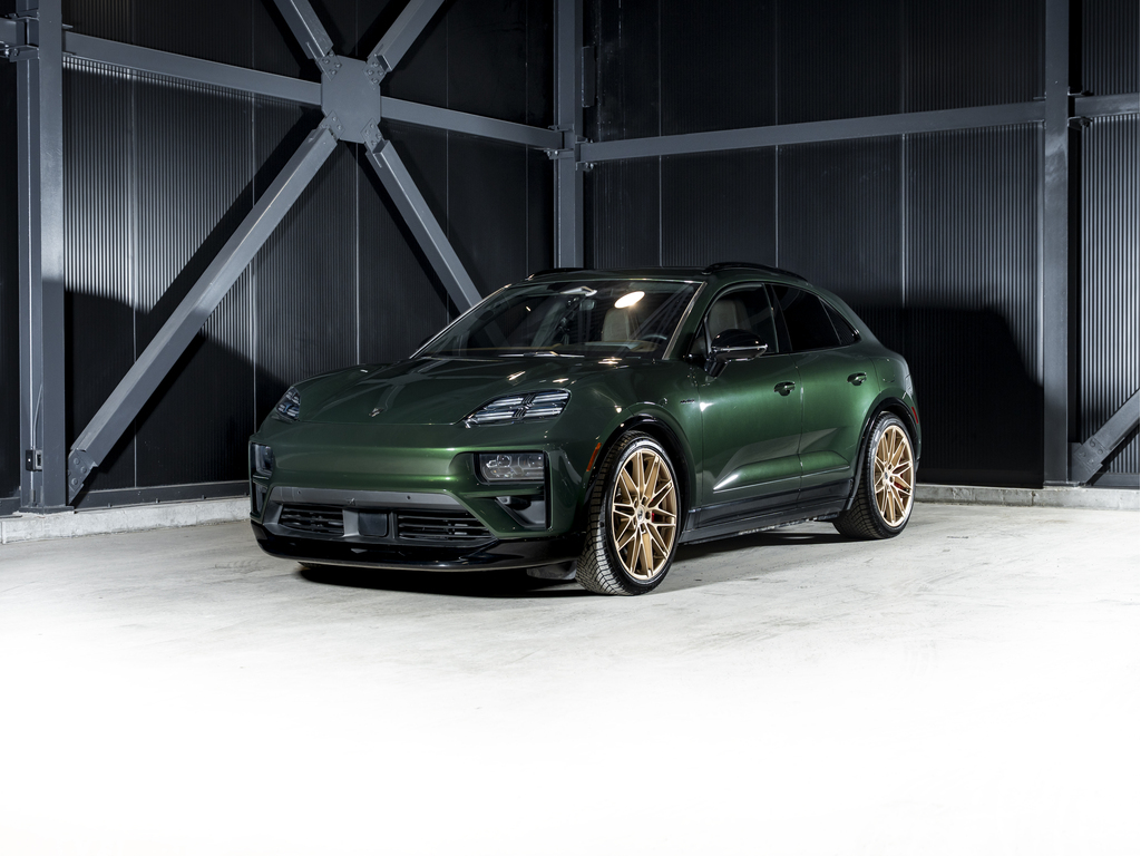 Image 1 Porsche Macan 2024 Macan Turbo 2024