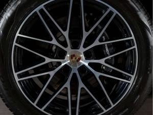 Miniature 12 Porsche Cayenne  2024