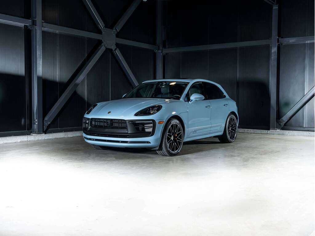 Image 1 Porsche Macan 2026 Macan GTS - PTS Gulf Blue 2026