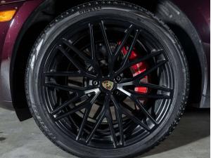 Miniature 12 Porsche Macan Gts 2023
