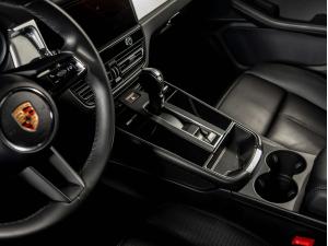 Miniature 14 Porsche Macan Gts 2023