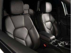 Miniature 6 Porsche Macan Gts 2024