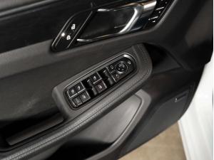 Miniature 24 Porsche Macan Gts 2024