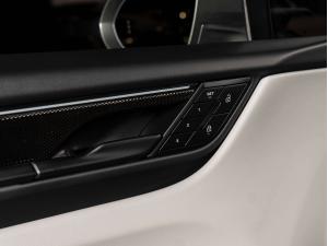 Miniature 15 Porsche Macan 2024 Macan Turbo - CPO 2024