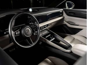 Miniature 17 Porsche Macan 2024 Macan Turbo - CPO 2024