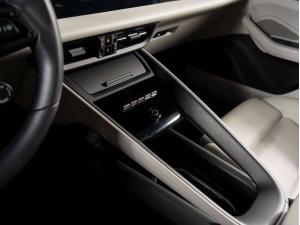 Miniature 18 Porsche Macan 2024 Macan Turbo - CPO 2024