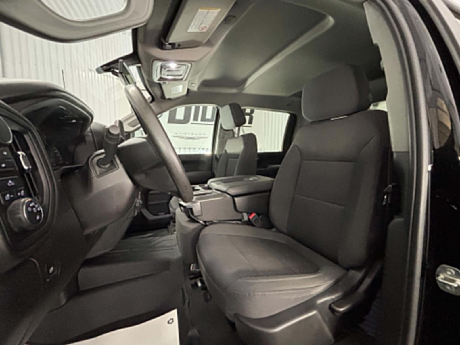Chevrolet Silverado Custom 2023 — photo 5