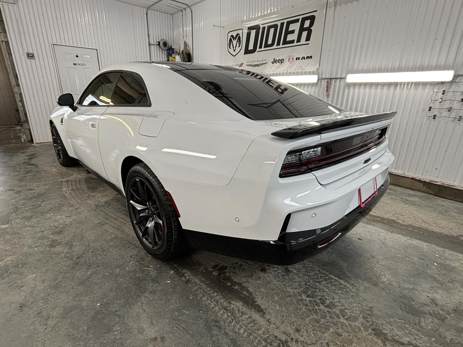 Dodge Charger Daytona R/T 2024 — photo 3