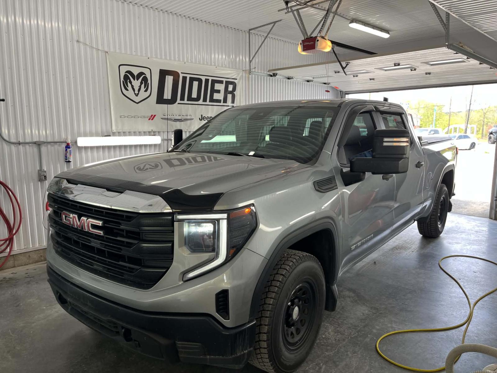 GMC Sierra K1500 Base 2023