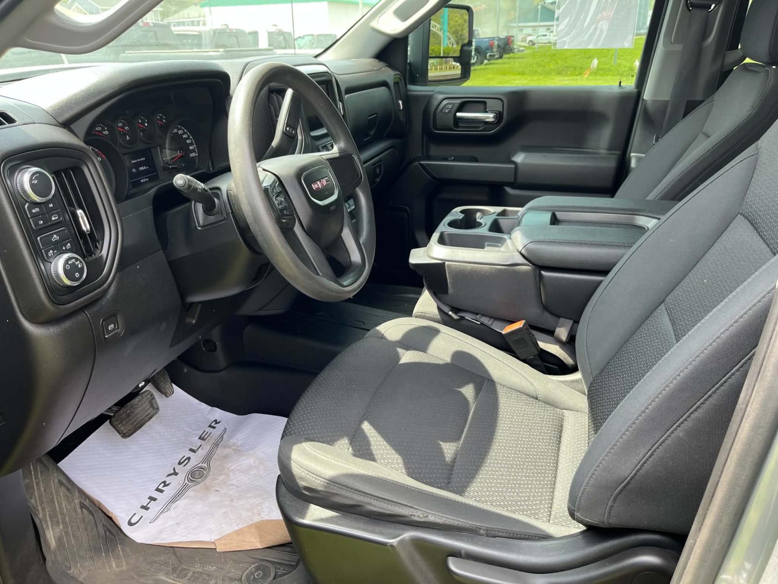 GMC Sierra K1500 Base 2023 — photo 8