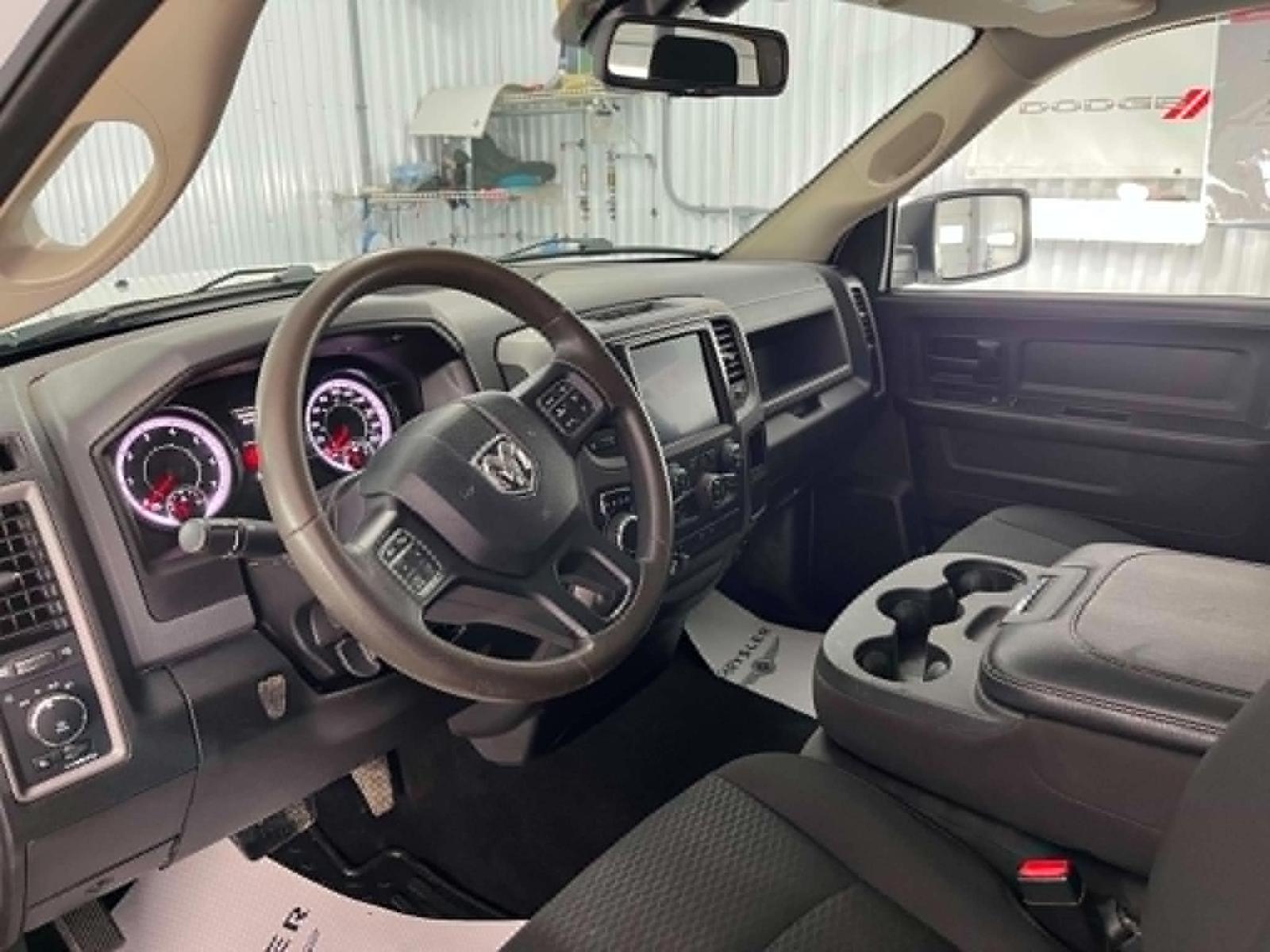 Dodge 1500 Classic 1500 Express 2019 — photo 5
