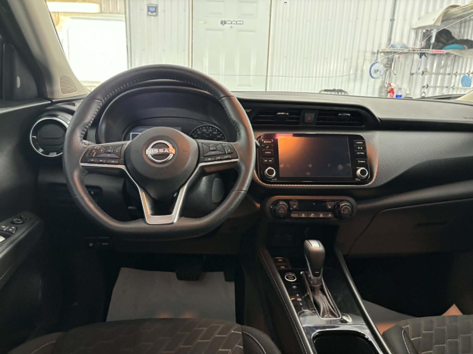 Nissan Kicks SV 2023 — photo 8