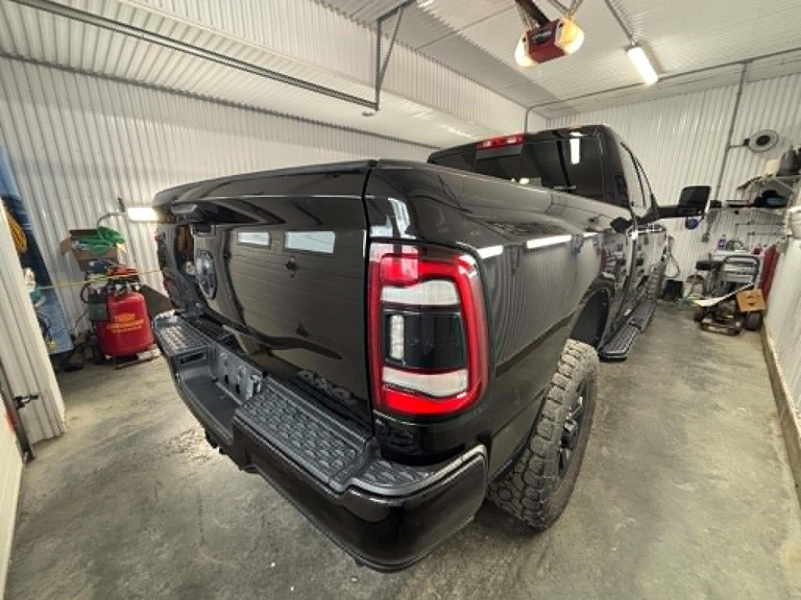 RAM 2500 Laramie 2023 — photo 3