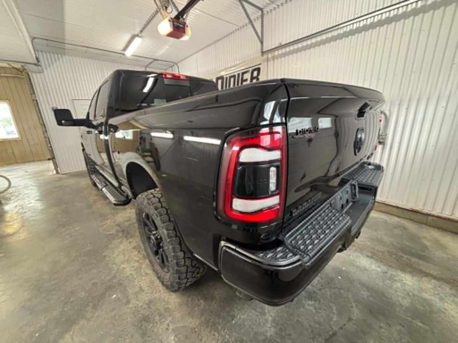 RAM 2500 Laramie 2023 — photo 4
