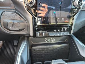 Miniature 21 RAM 2500 Big Horn 2025