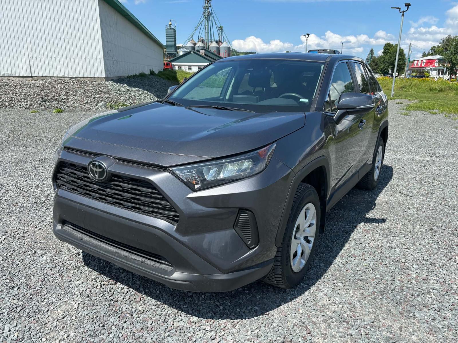 Toyota Rav4 LE 2025