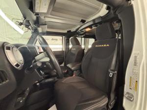 Thumbnail 14 Jeep Wrangler Unlimited Sahara 2014