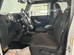Thumbnail 15 Jeep Wrangler Unlimited Sahara 2014