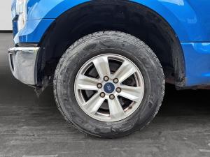 Miniature 6 Ford F150 XLT 2015