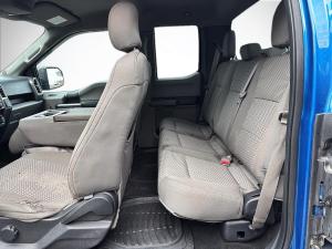 Miniature 9 Ford F150 XLT 2015