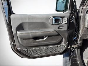 Miniature 12 Jeep Wrangler 4 Door Sahara 2026
