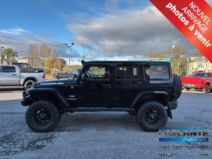 Miniature 5 Jeep Wrangler Unlimited Sahara 2012