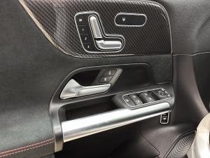 Miniature 9 Mercedes-Benz GLA Gla 250 4Matic Suv 2023
