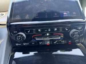 Miniature 18 Jeep Grand Cherokee Overland 4x4 2023