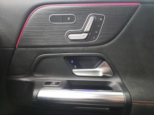Miniature 18 Mercedes-Benz GLA Gla 250 2021