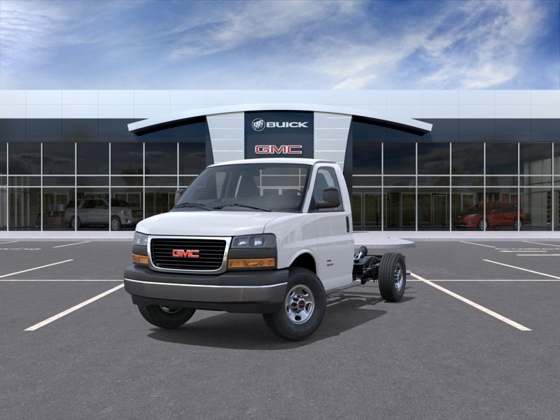 Image 1 GMC Savana Cutaway 139¨ 2026