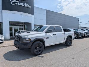 2024 RAM 1500 Classic Warlock cabine d'équipe 4x4 5.7 L - Image 1