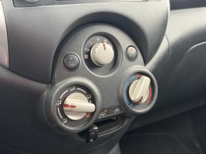 Miniature 17 Nissan Micra Sv 2015