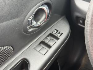 Miniature 20 Nissan Micra Sv 2015